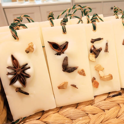 Medieval Gyngerbrede Wax Potpourri Sachet Tag Posh Brats